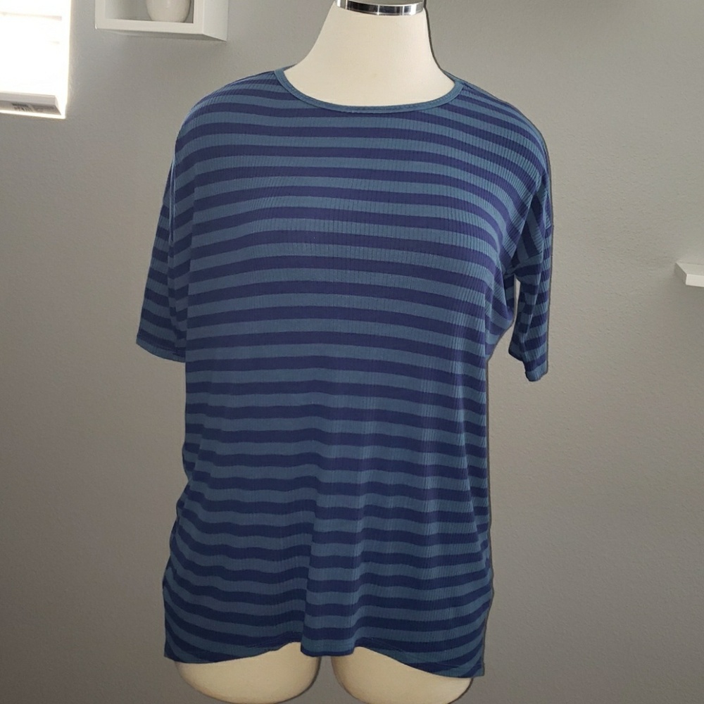 3/$20 LulaRoe Blue Striped Irma Tunic Top